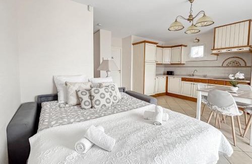 Le Bourget-du-Lac Apartment | Terrasse, Parking privé, Vue lac & montagne