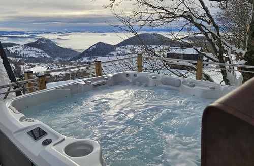 Queyrieres Ski Chalet | Testavoyre: Gîte* with breathtaking views of the Haute Loire mountains.