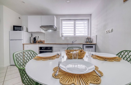 Mouroux Apartment | The apartment with terrace