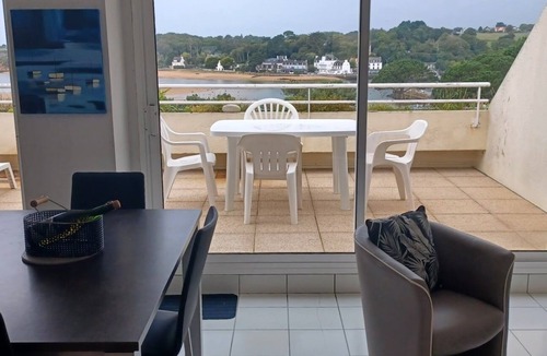 Guidel-Plages Apartment | The beach as a horizon with this T3 holiday apartment with sun terrace