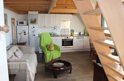 Plouharnel Apartment | the cabin appt in house of customs 4 pers. view and direct access sea