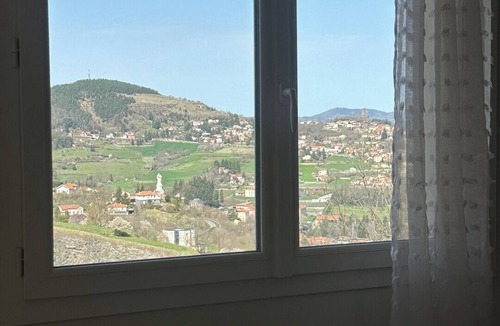Espaly-Saint-Marcel House | The Compostelle balcony