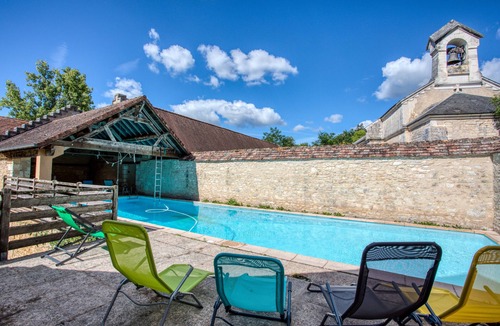 Mayac House | The East Wing – Historic Elegance and Modern Comfort at Château de Mayac with Shared Pool