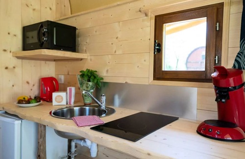 Chassenard Cabin | The Friday Cabin (sleeps 4)