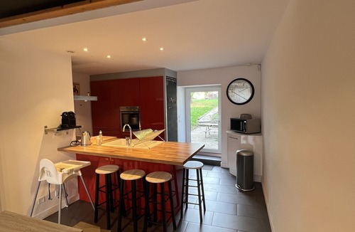 Montaigut-le-Blanc House | The Gîte aux portes du Sancy annex