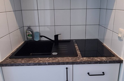 Lumigny-Nesles-Ormeaux House | THE GARDE POST 1 cottage apartment