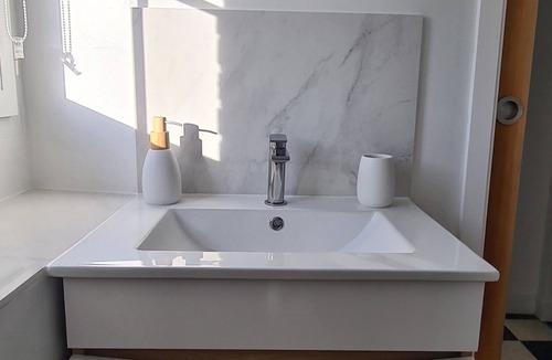 Lumigny-Nesles-Ormeaux House | THE GARDE POST 1 cottage apartment