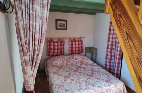 Querigut House | The old barn: The Bear House