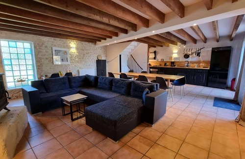 Saint-Just-Luzac House | The Plough House with 4 bedrooms