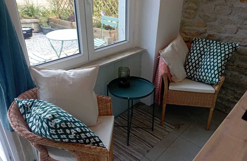 Huelgoat Apartment | The Robin's Nest - Tinyhome for two