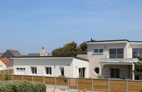Bretteville-sur-Ay Villa | "The stopover" house 20 meters from the beach