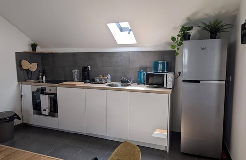 Montlucon Apartment | The Suite - Villa Valmy - Hypercentre - SNCF Train station