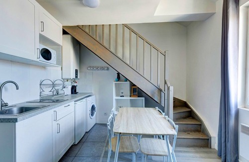 Bagnolet Apartment | TheBlueStay 135 - Cosy apartment