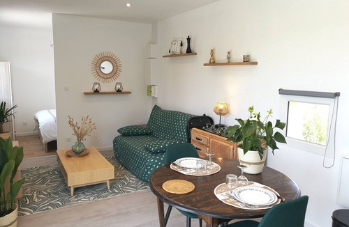 Charlieu-Belmont House | Tiny House Moderne et son Jardin Privé 5mn Roanne