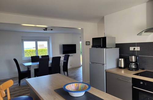Pouldreuzic House | Tipoz'Immo Ar Baradoz sea view linen included garage garden