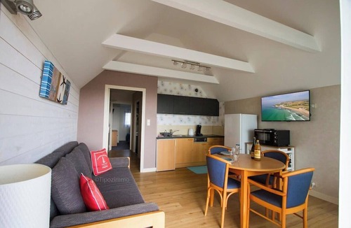 Pouldreuzic Apartment | Tipoz'Immo Le Grand Large 209 direct access and sea view pets welcome