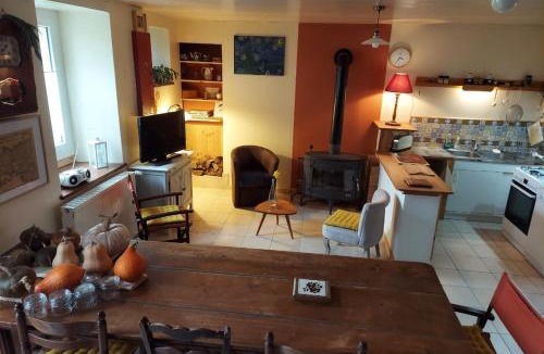 Pommerit-le-Vicomte Apartment | Tivakazo
