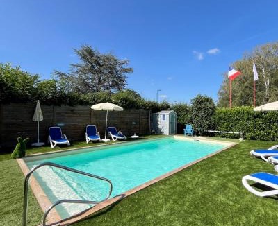Ebreuil Other | TONNEAU HERBERGEMENT INSOLITE AU CAMPING DES NIERES