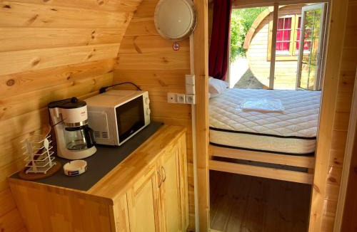 Ebreuil Other | TONNEAU HERBERGEMENT INSOLITE AU CAMPING DES NIERES