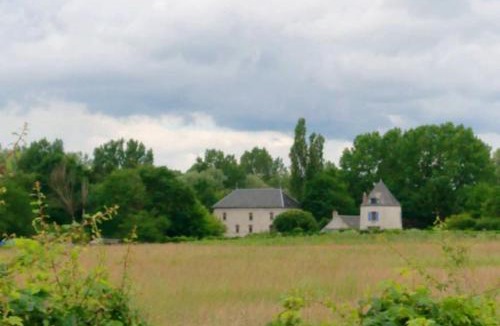 Allouis House | Tour de Bablou - insolite