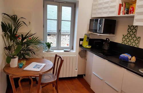 Beaune City Centre Apartment | Tour Saint Nicolas, in downtown Beaune