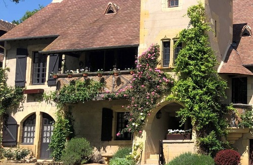 Apremont-sur-Allier House | Tower House