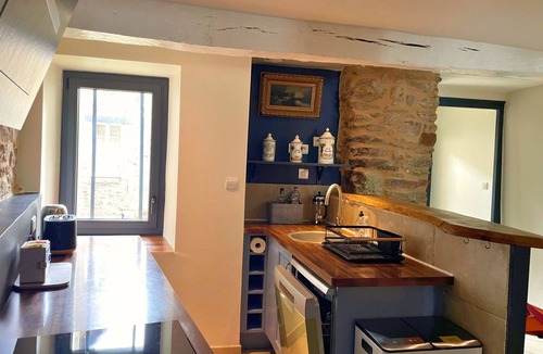 Guingamp House | "Town House" im Herzen des historischen Zentrums by Interhome