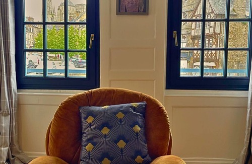 Guingamp House | "Town House" im Herzen des historischen Zentrums by Interhome