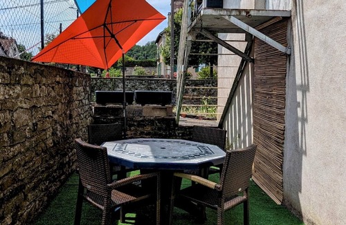 Raddon-et-Chapendu Cottage | Townhouse with terrace - Near Luxeuil-les-Bains