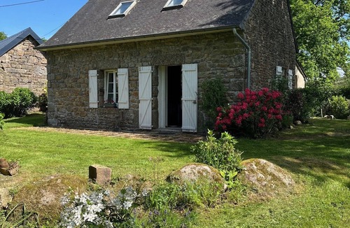 Lanrivain House | Traditional Breton Penty in the heart of Brittany.