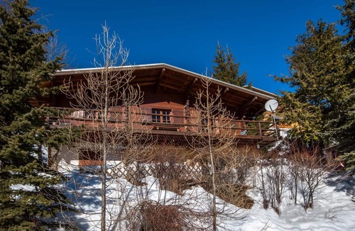 Orcieres-Merlette Ski Chalet | Traditional chalet high capacity wood cottage