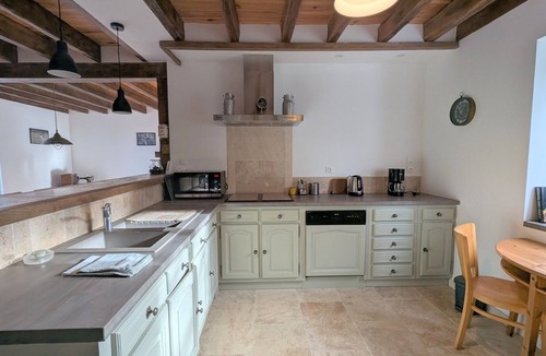 Nuret-le-Ferron Cottage | Tranquil Cottage, 3 Bedrooms, Enclosed Garden