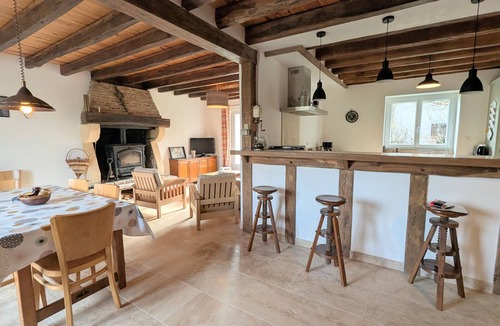 Nuret-le-Ferron Cottage | Tranquil Cottage, 3 Bedrooms, Enclosed Garden