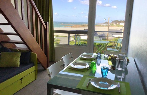Trevou-Treguignec Apartment | Triplex for 5 people with sea view terrace 100 m from Trestel beach