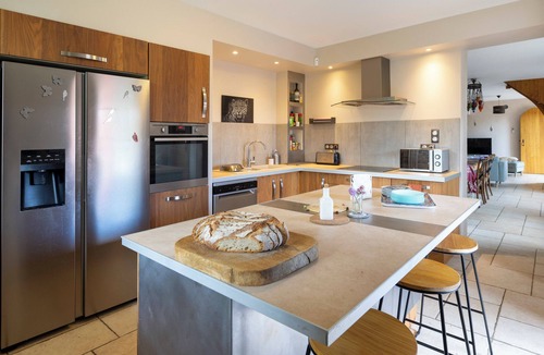 Salvagnac-Cajarc Villa | Two-Villa Estate with Pool & Valley Views