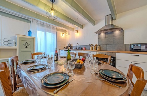Ploudalmezeau House | Ty Abéric – Charming Family Home for 8, Steps from the Sea and GR34