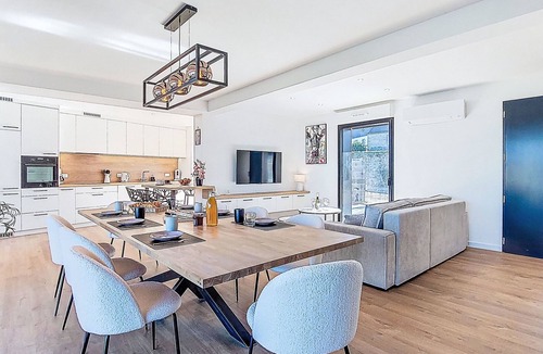 Guisseny House | Ty Béthanie by Interhome