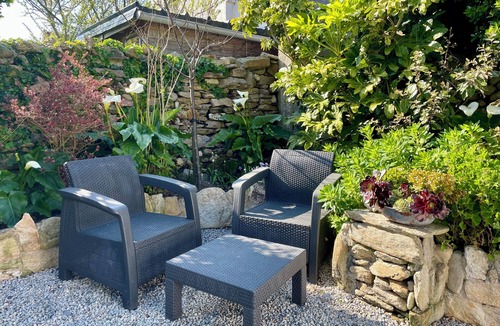 Quiberon House | Ty Camelia-Draps included-4p-Wifi-Enclosed garden