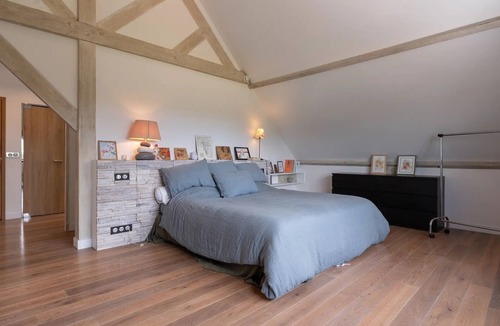 Ploeren Bed & Breakfast | Ty Castel Guest Room 1 with Pool, Terrace & Wi-Fi