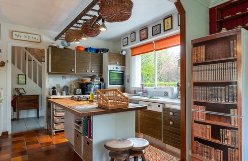 Saint-Nolff House | Ty Clafout Holiday Home: Near Vannes, Wi-Fi & Parking