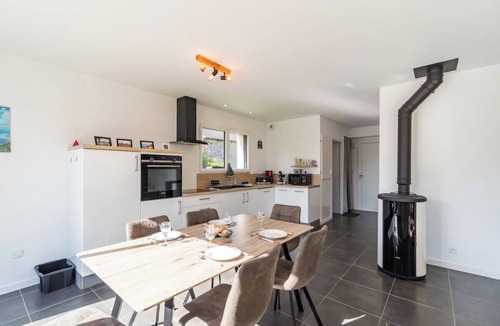Pordic House | Ty Menez: New house close to shops and beaches