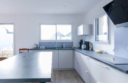 Saint-Pabu House | Ty Nevez - Pretty new house with small sea view