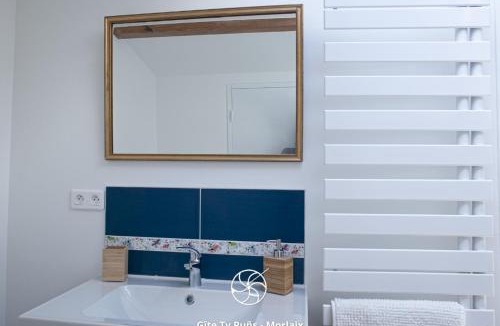 Morlaix Apartment | Ty Puns - Gîte écoresponsable dans un espace verdoyant en centre-ville