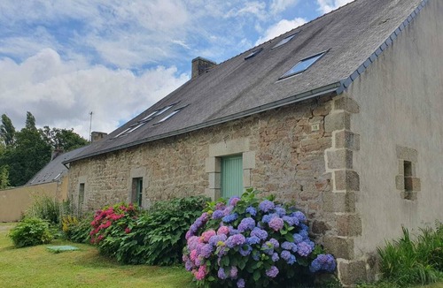 Redene House | Ty Rozélie, Charmante Longère Bretonne Entre mer et Campagne