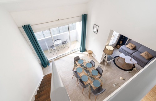Combrit Apartment | Ty Treustel - Two Bedroom Apartment, Sleeps 6