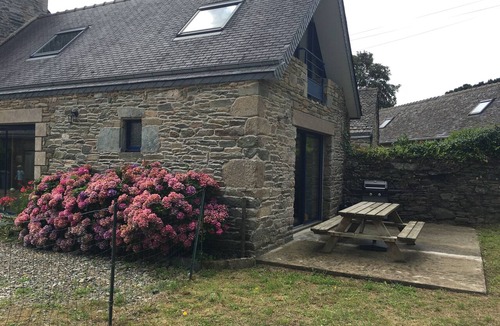Plestin-les-Greves House | Typical renovated granite house, 300 m from Les Curés beach