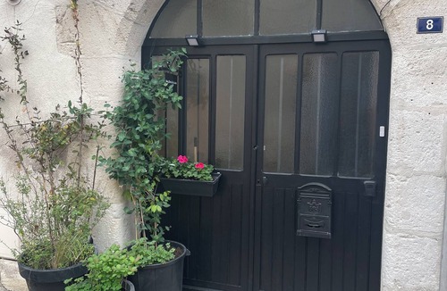 La Charite-sur-Loire Apartment | Unique and luxurious apartment located in the heart of La Charité sur Loire.