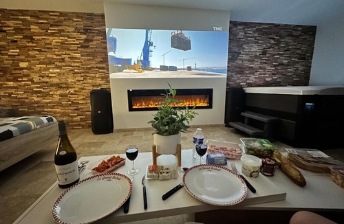 Vic-le-Comte Apartment | unique Chambre 3 spa Centre Équestre & Snack