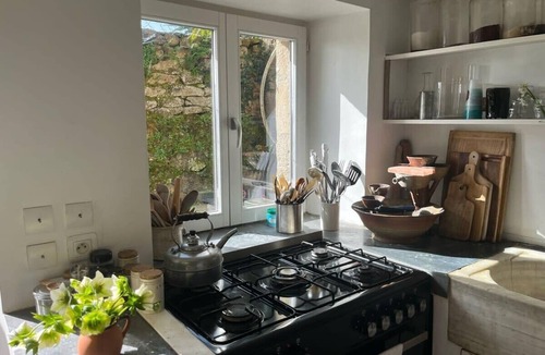 Ile-aux-Moines House | Unique Family House – Steps from Port Miquel Beach