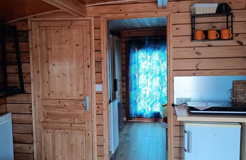 Digoin Boat Rental | Unique stay on Jupiter, comfortable boat in Digoin
